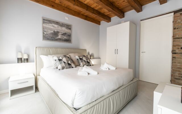 Venetian Superior Apartment R&R