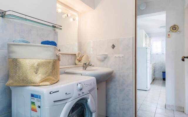 Beautiful Home in Kampor With Wifi and 1 Bedrooms