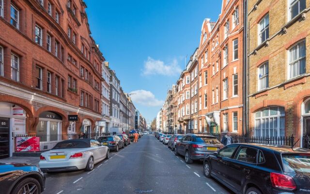 Stylish Mayfair Home by Bond Street