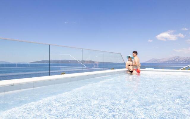 Romana Beach Apartments