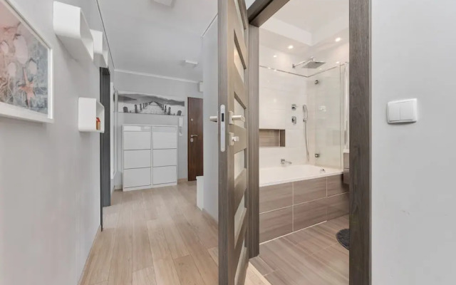 Family Apartment With AC by Renters