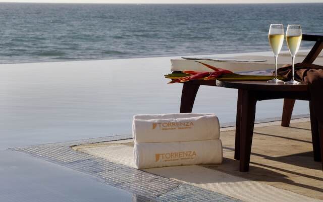 Zafiro Beach Boutique Resort