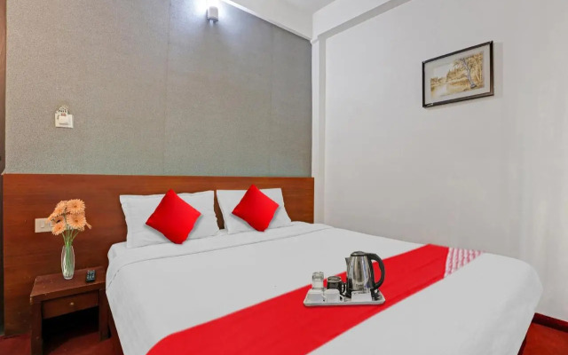 OYO 70390 Jayam Ooty Residency