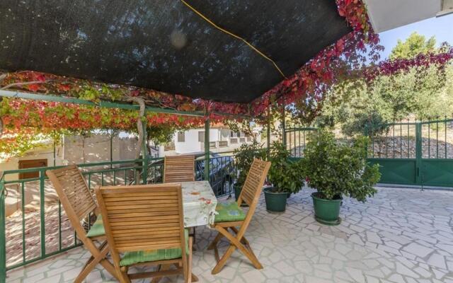 Neda - 150 M From Pebble Beach - A2