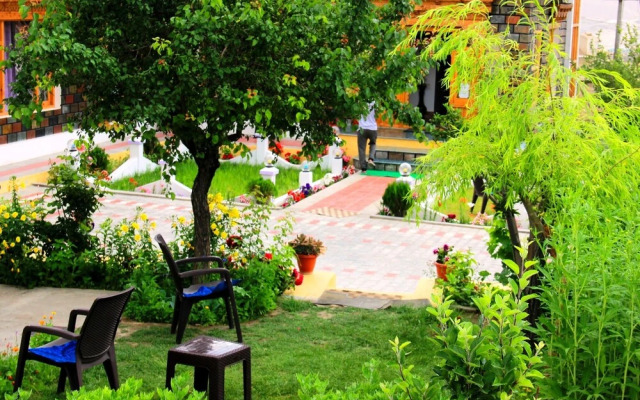 Hotel Jeevanam Villa