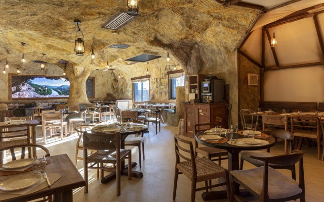 Hotel OstOria BW Signature Collection