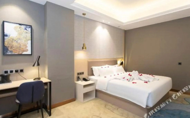 Yeste International Hotel (Ceramics Center)