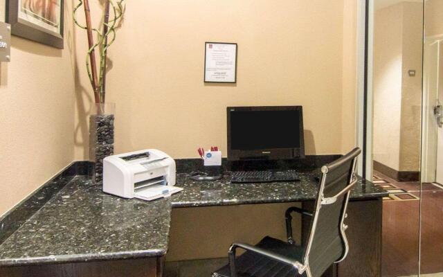 Comfort Suites Kingwood Houston North