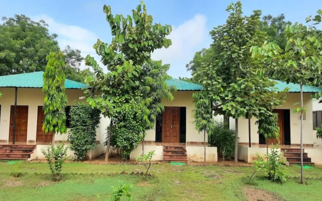Hotel Yash Vilas