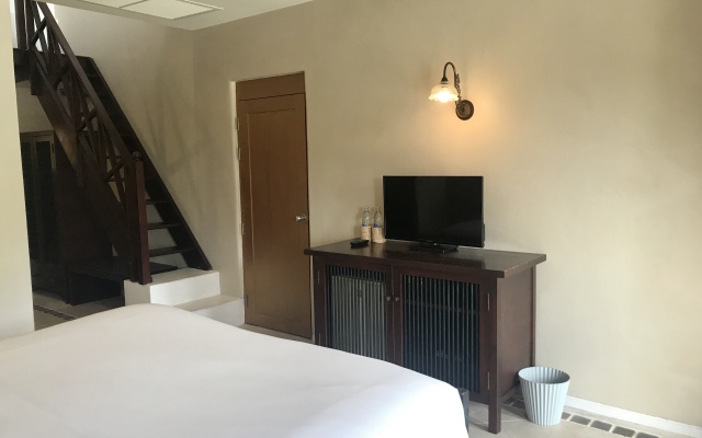 Ao Nang Colors - Aonang Beach Hotel