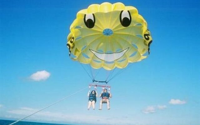 Banana Bay Club Beachside Villas