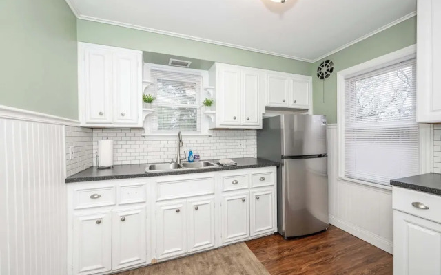 Kenwood Keys Suites for 12!