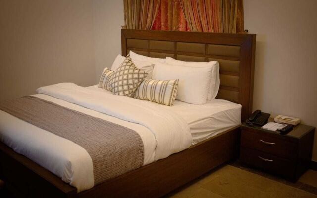 Zifan Hotel & Suites