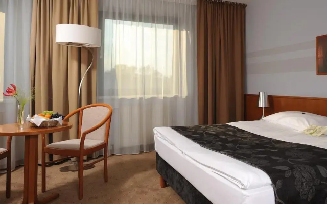 City Hotel