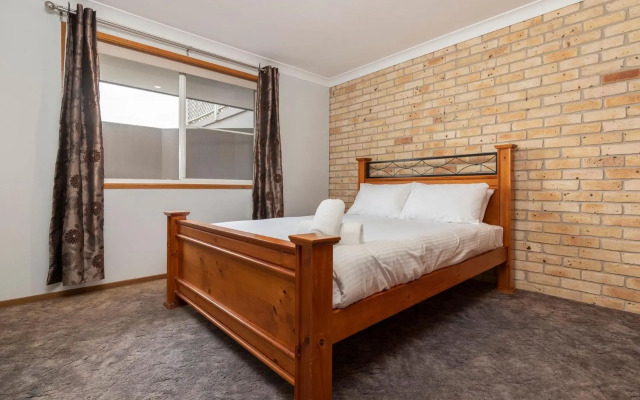 3 of 33 Wharf Street