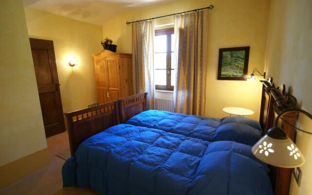 Cosy Apartment With Communal Pool and Stunning Views