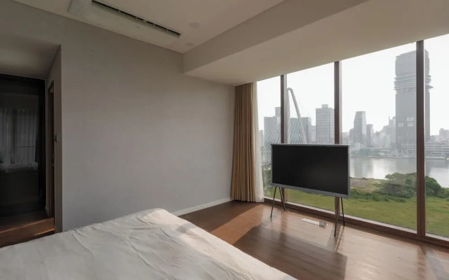 CR Concept Metropole High-end Apartment