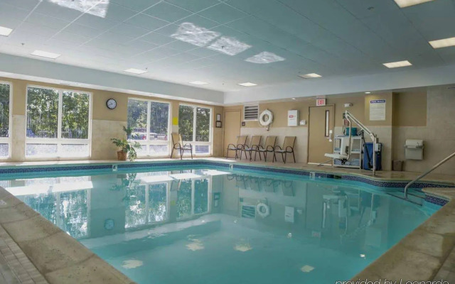 Hampton Inn & Suites Greenfield