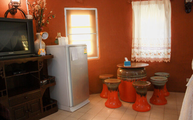 Baandin Huaiphung Resort