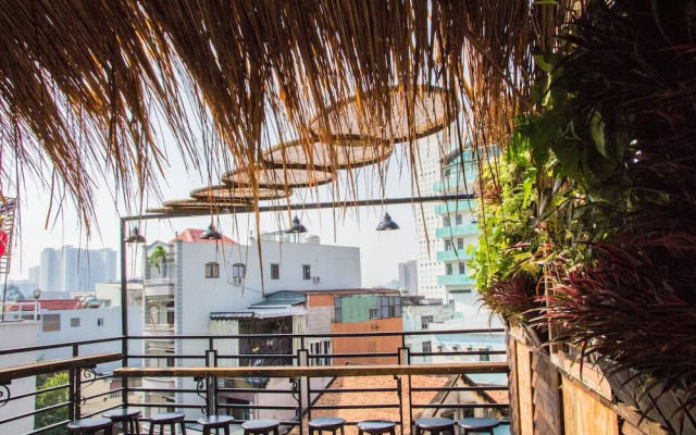 Mobylette Saigon Hostel - Adults only