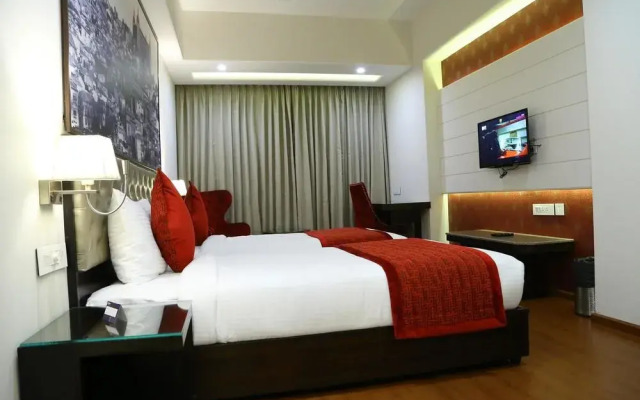 OYO Premium Ptl Chowk Phase 5 Mohali(Cha095)