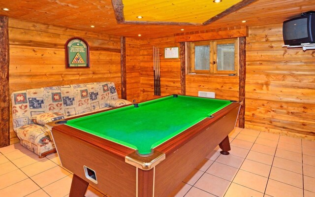 Luxurious Chalet in Champagny-en-vanoise Near Ski Area