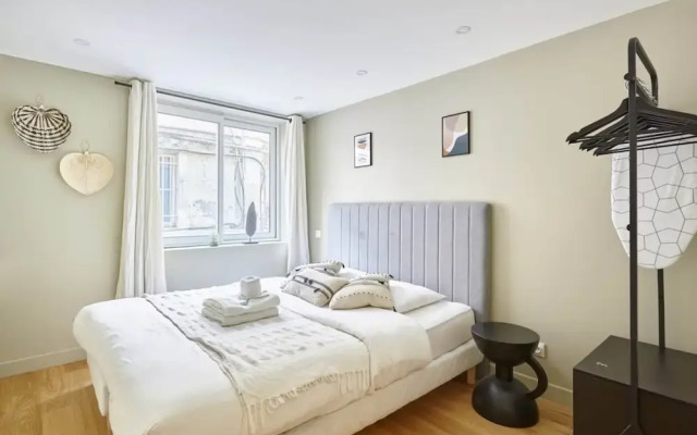 Charming Apartment 2 Bedrooms Center of Paris