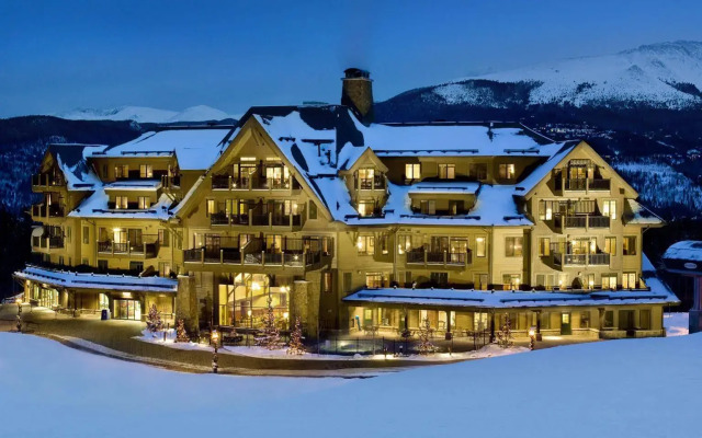 Crystal Peak Lodge