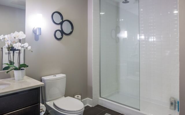 Downtown View Apartments with Parking