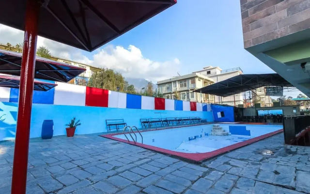 OYO 26672 Funky Town