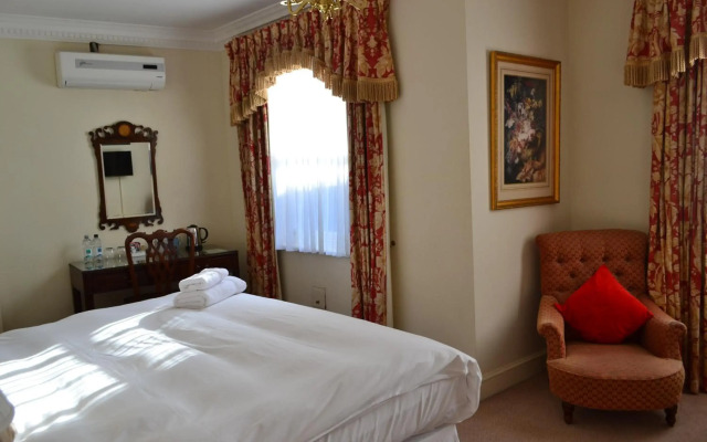 Angel Hotel