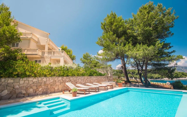 Aqua residence