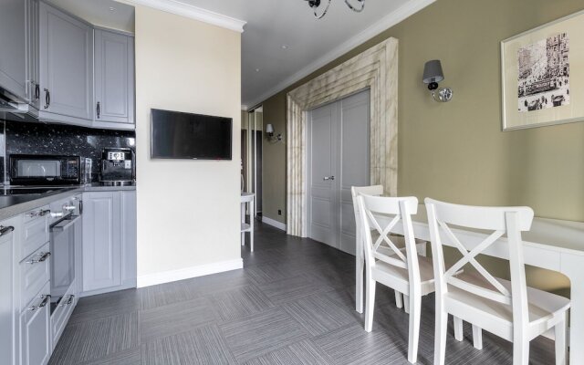 Apartments B. Sampsonievsky 4-6