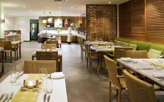 Novotel Cairns Oasis Resort