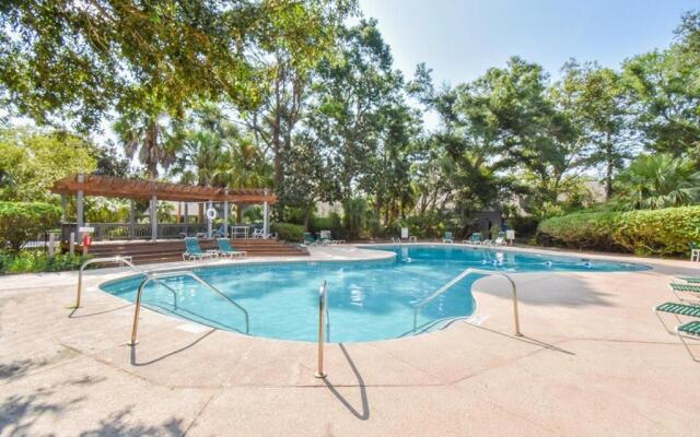 213 Turnberry Village