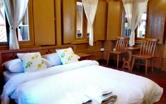 Luang Chumni Village