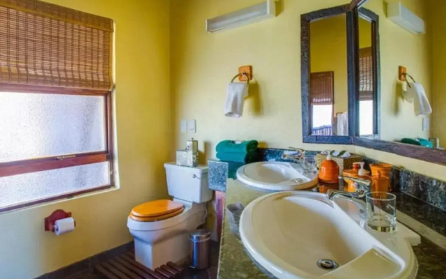 Mkuze Falls Game Lodge