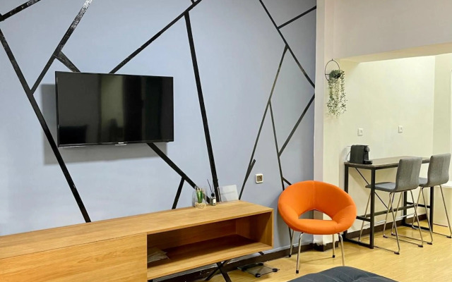 Bat Galim - Mirror Apartment by the beach