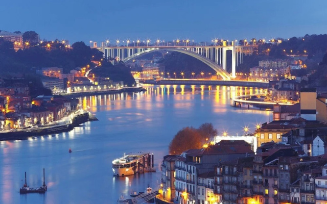 Santa Catarina Experience in Porto