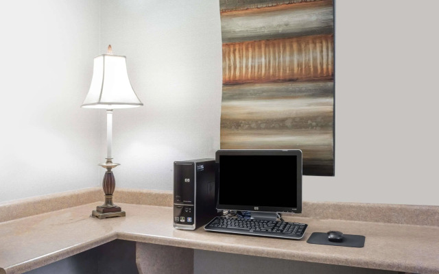 Comfort Inn Huntington near University area