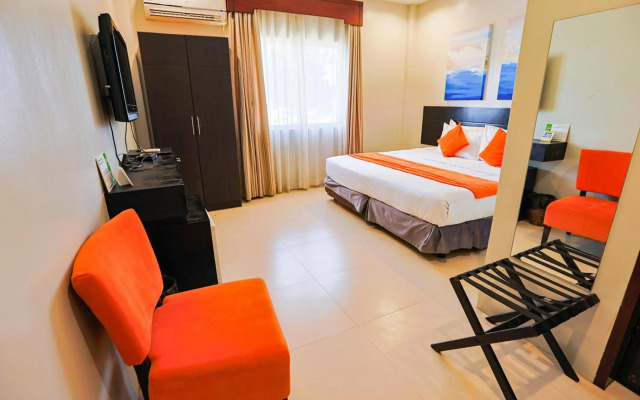Holiday Suites Hotel & Resort