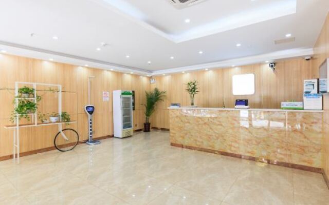 100 Inn Liangpin Hotel (Shanghai University Hutai Road)