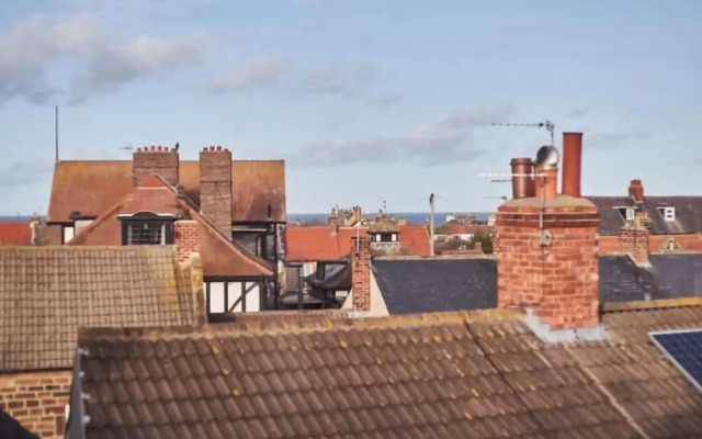 Jackson Court Apartment 3