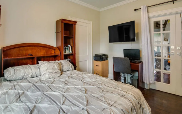 Atlanta Vacation Rental ~ 3 Mi to Downtown!