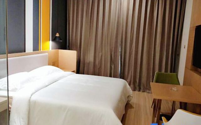 Grape Hotel (Yingkou Ping'an)