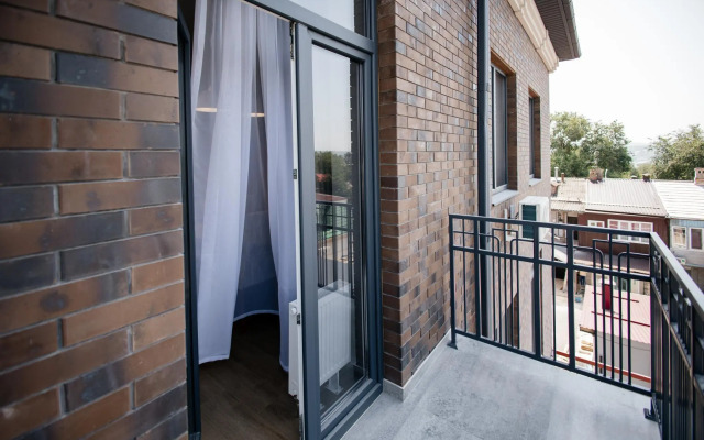 Лакколит 993