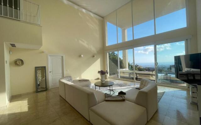 Villa Olga MARBELLA- GOLDEN MILE -Breathtaking SEA VIEW- PRIVATE POOL