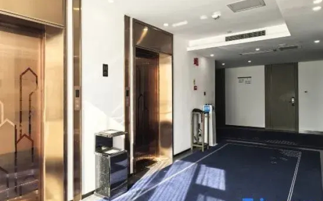 Wanfenglin Baihua Hotel