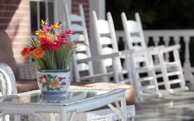 The Martha Washington Inn And Spa