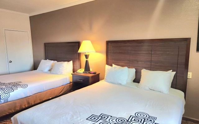 Days Inn by Wyndham Navasota